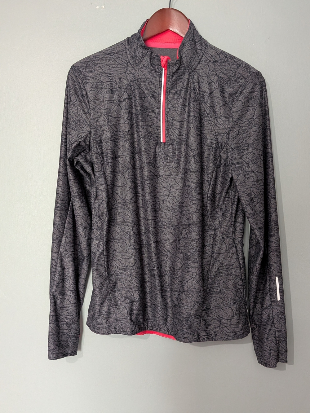 Mondetta Women's Black Heathered Quarter-Zip Athletic Top Thumbhole Cuff